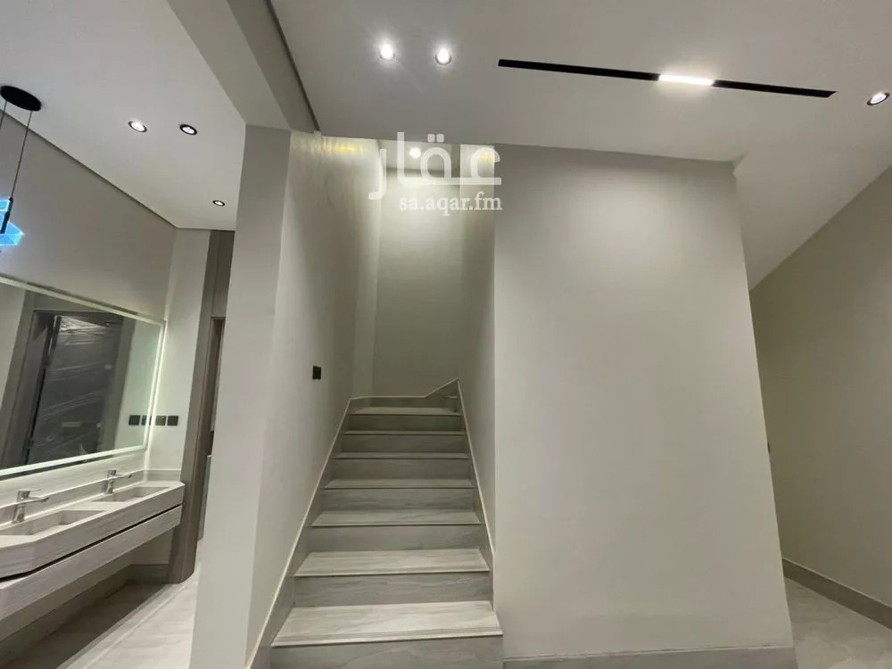 5 bedroom villa in Al Mahdiyyah 14