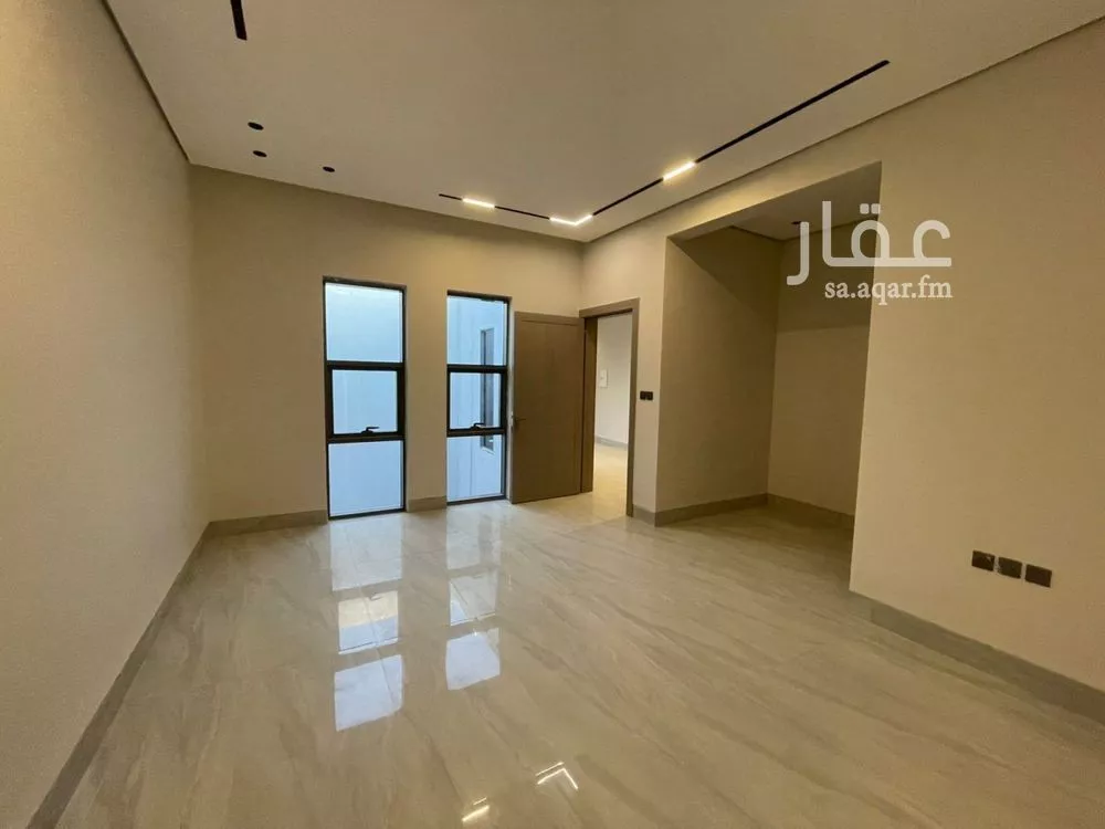 5 bedroom villa in Al Mahdiyyah 4