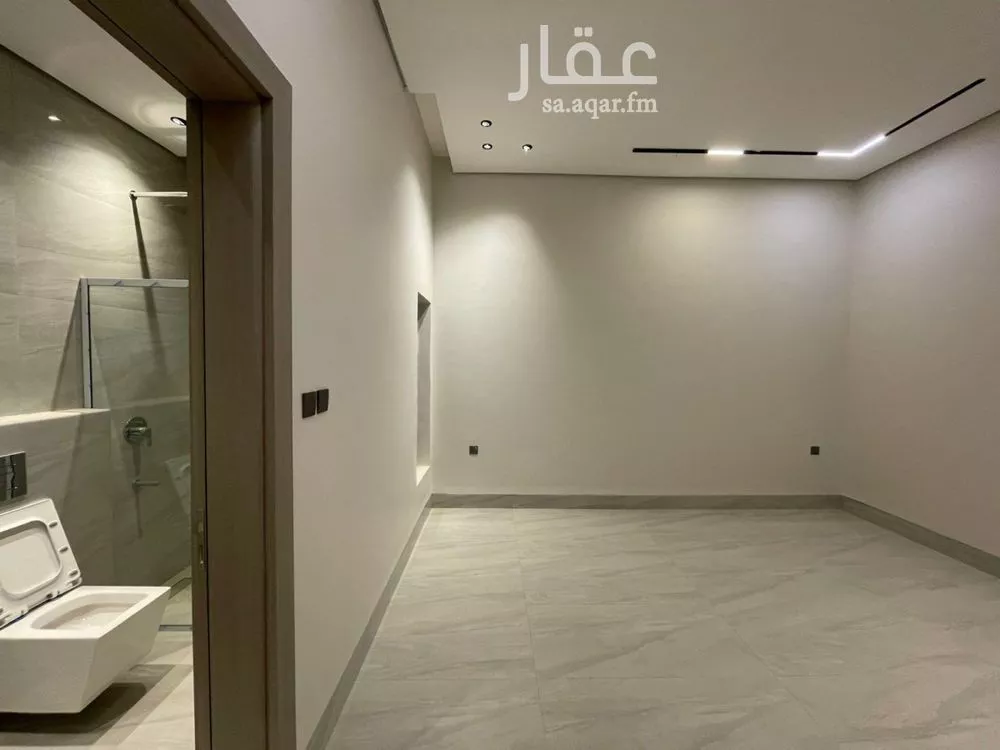 5 bedroom villa in Al Mahdiyyah 10