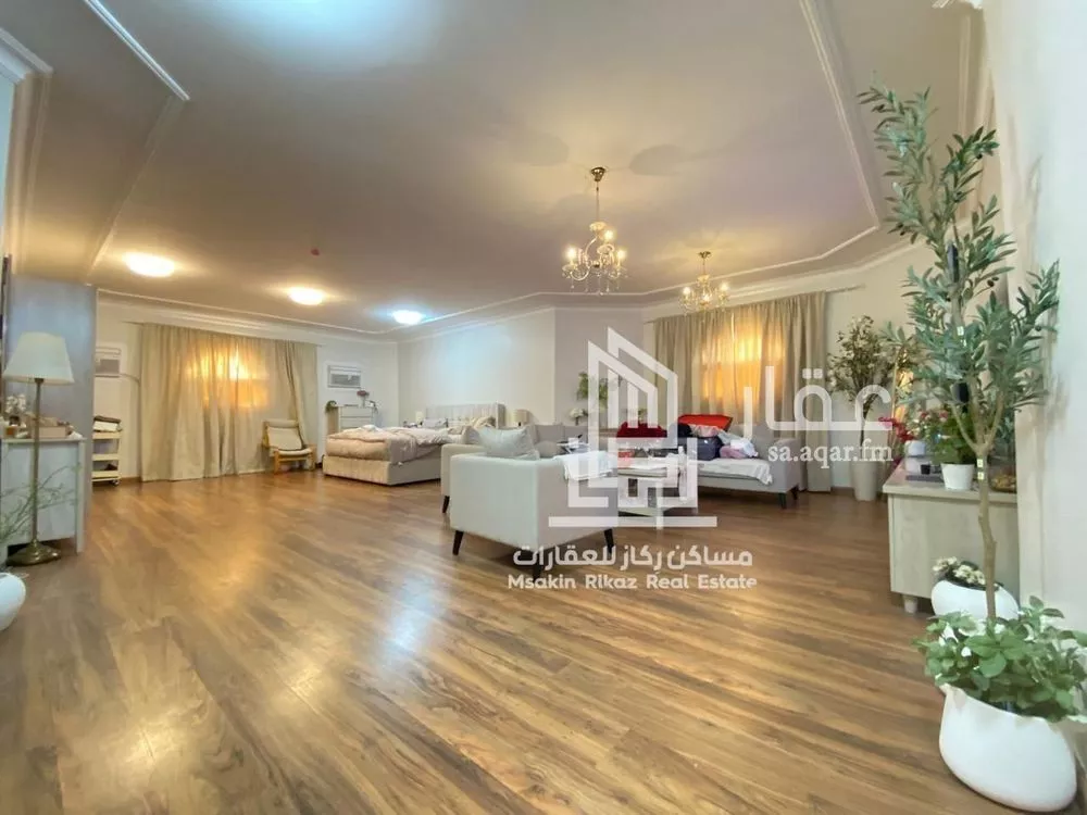 11 bedroom villa in Al Fayha 19