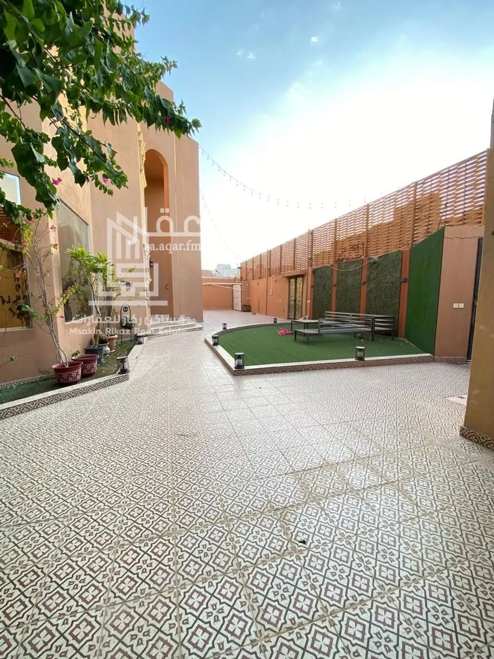 11 bedroom villa in Al Fayha 5