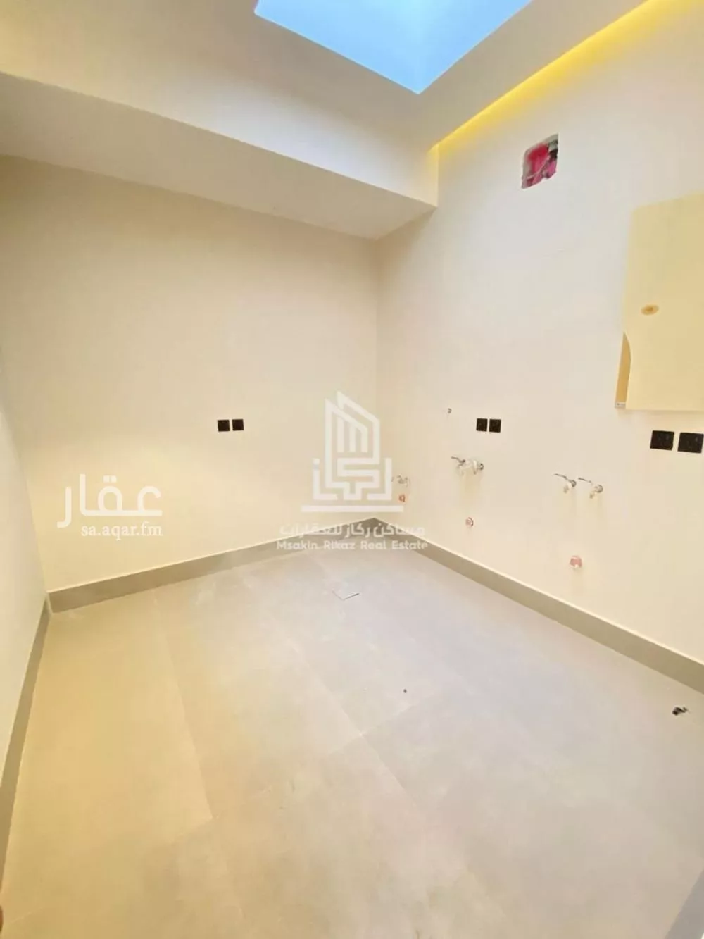 6 bedroom villa in Al Rabwa 15