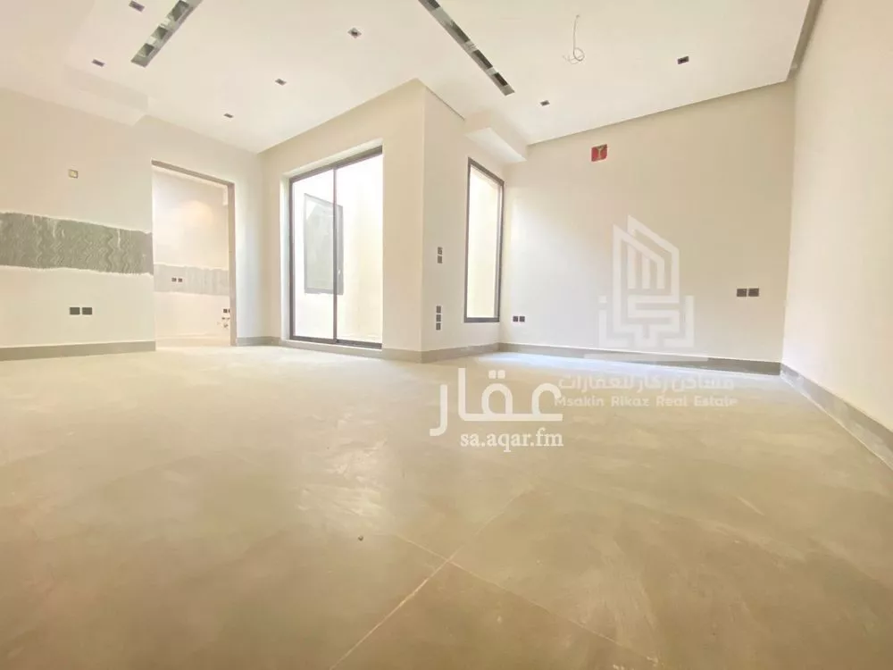 6 bedroom villa in Al Rabwa 25