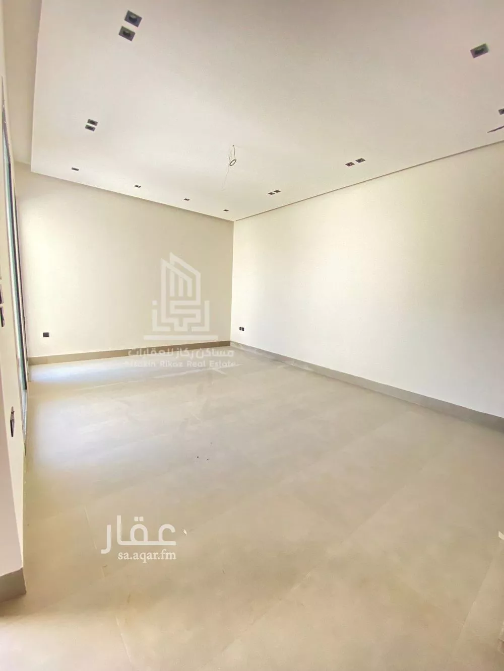 6 bedroom villa in Al Rabwa 8