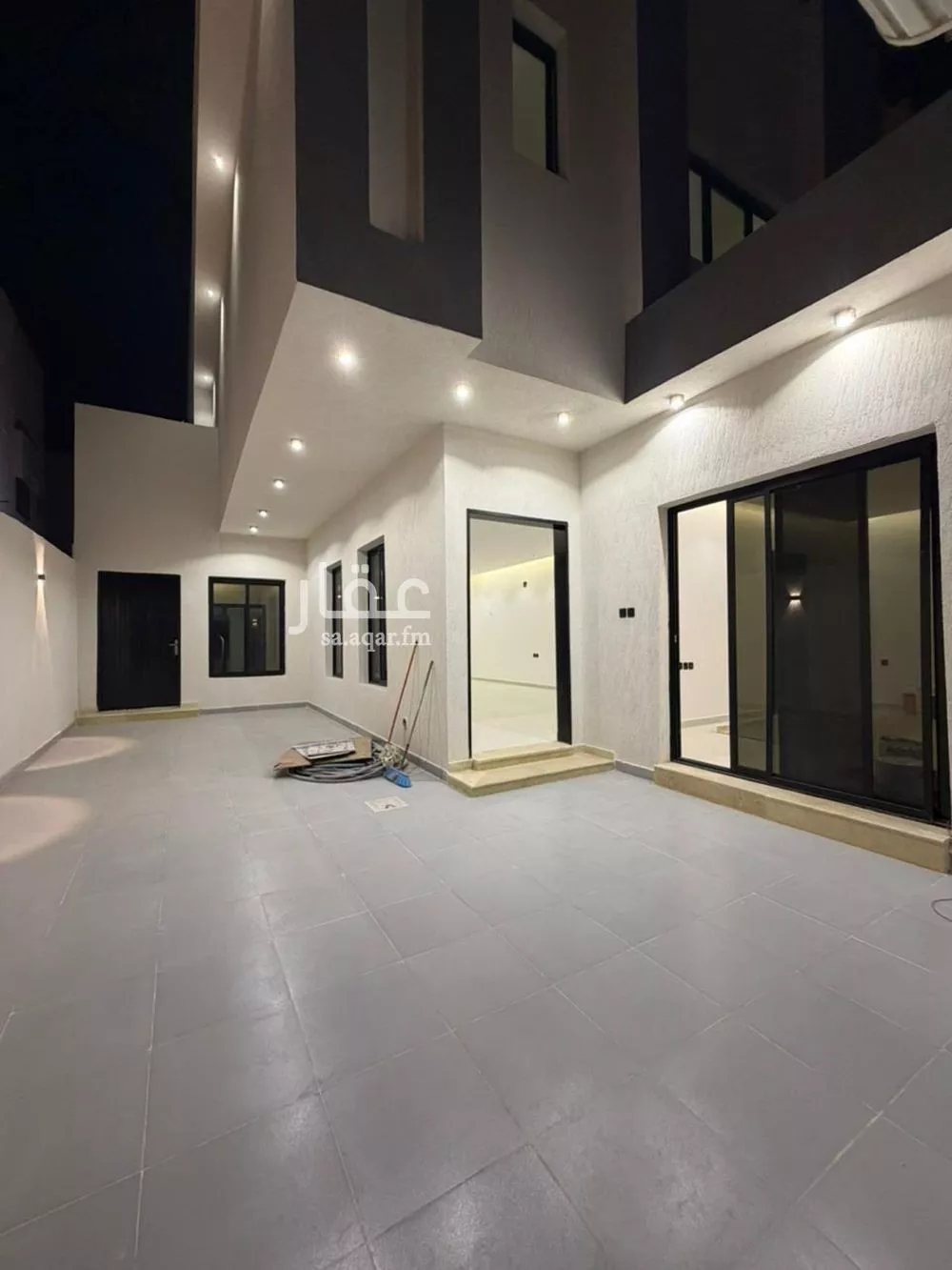 5 bedroom villa in Shubra, Riyadh 10
