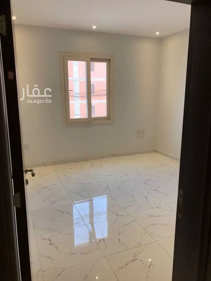 3 bedroom apartment in Al Marwa 5