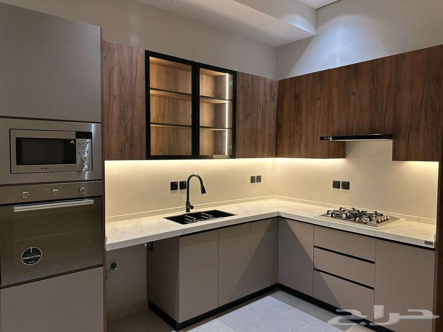 5 bedroom apartment in Al Zahra 11
