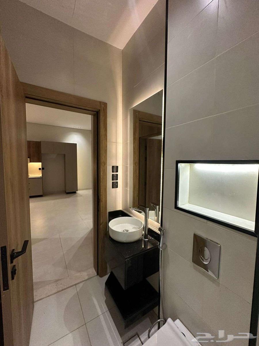 5 bedroom apartment in Al Zahra 6