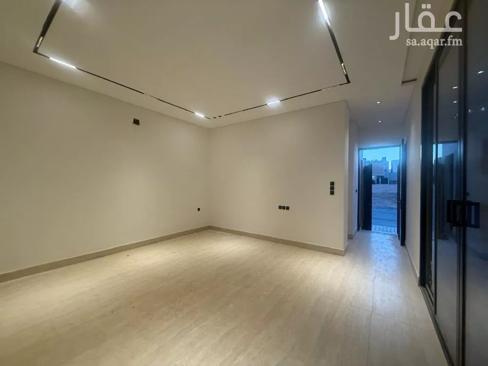 5 bedroom villa in Al Mahdiyyah 4