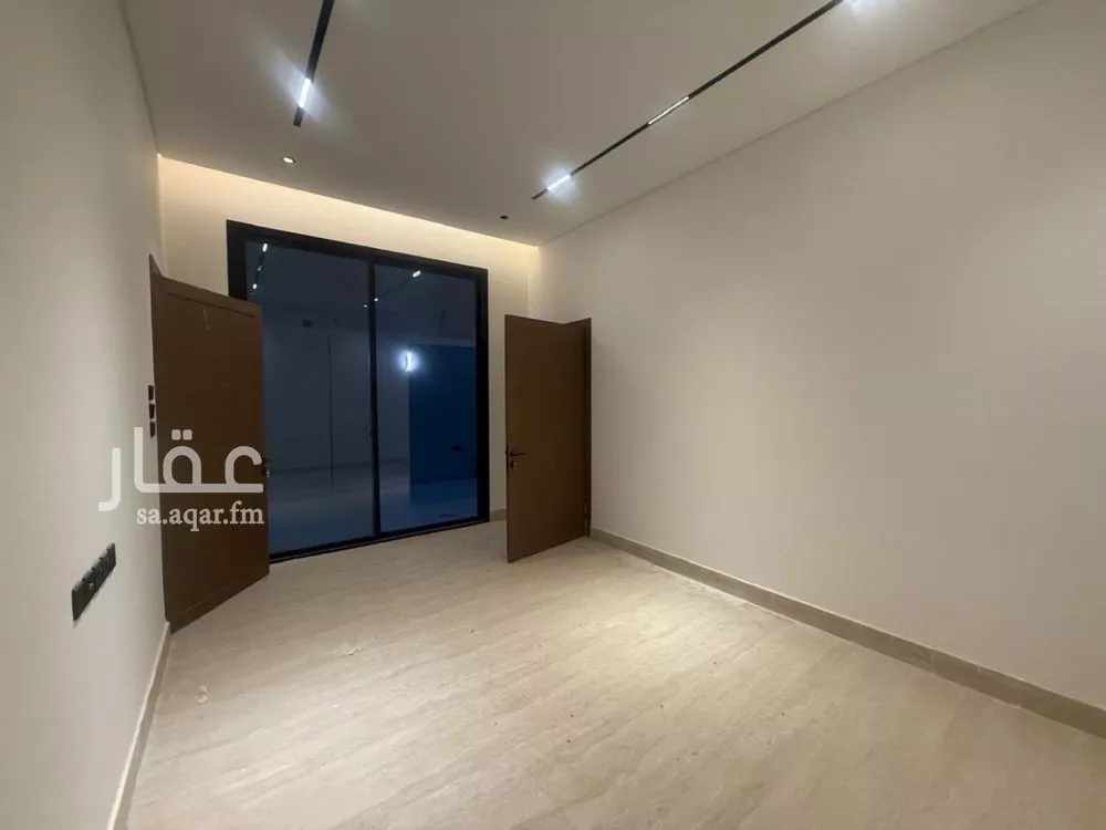 5 bedroom villa in Al Mahdiyyah 8
