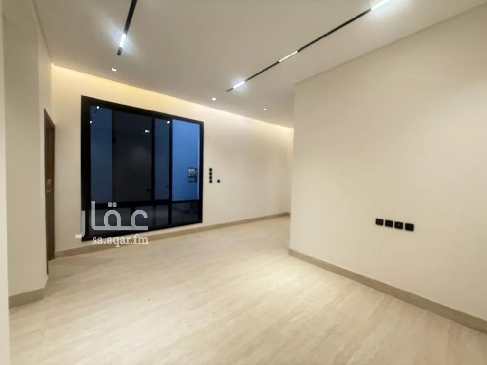 5 bedroom villa in Al Mahdiyyah 10