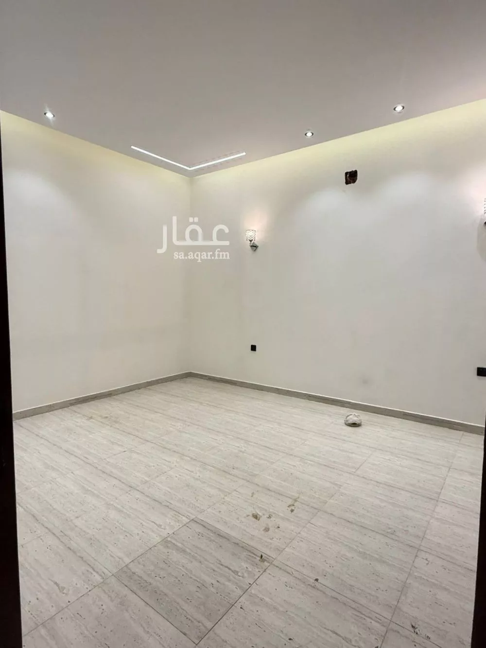 فيلا 5 غرف في طويق 10