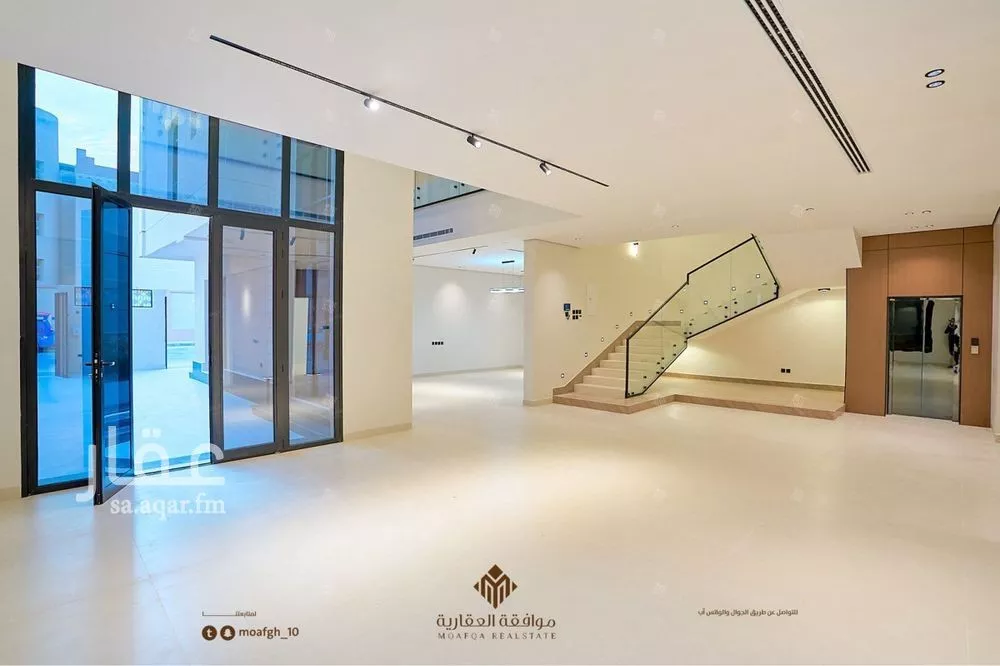 5 bedroom villa in Al Mahdiyyah 24