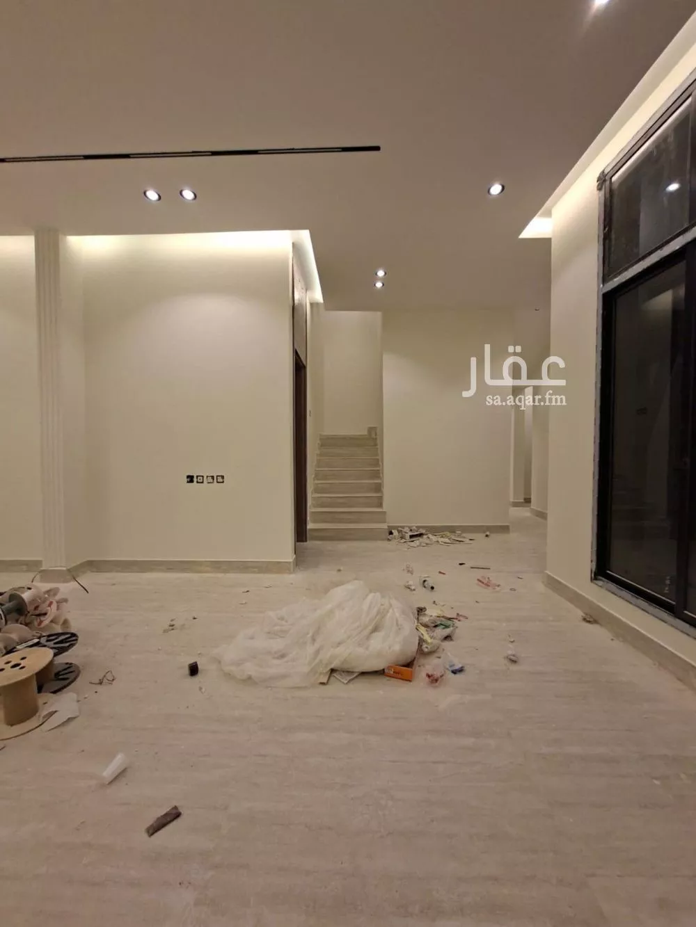 فيلا 8 غرف في ظهرة لبن 24