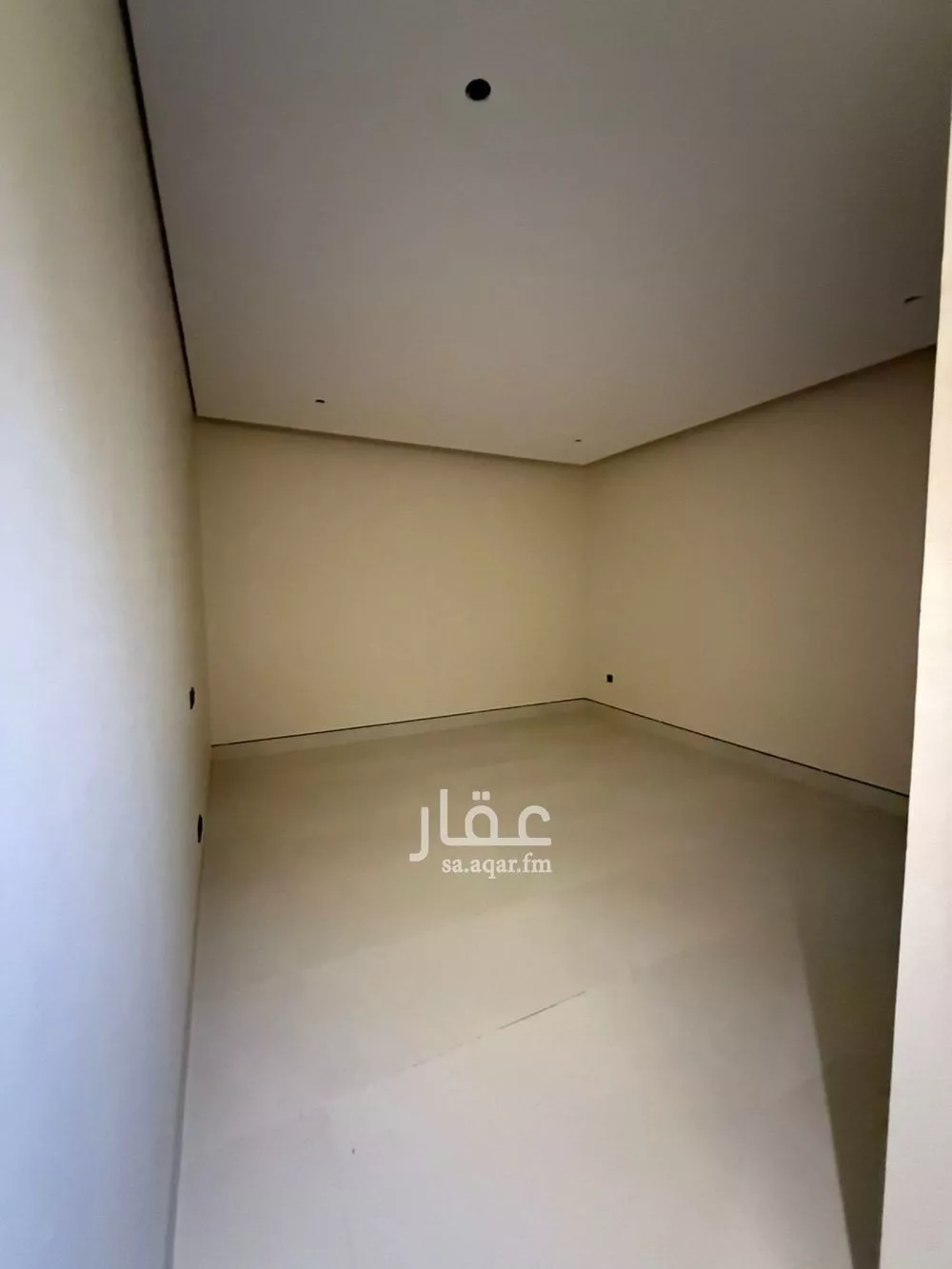 4 bedroom villa in Al Aridh 9