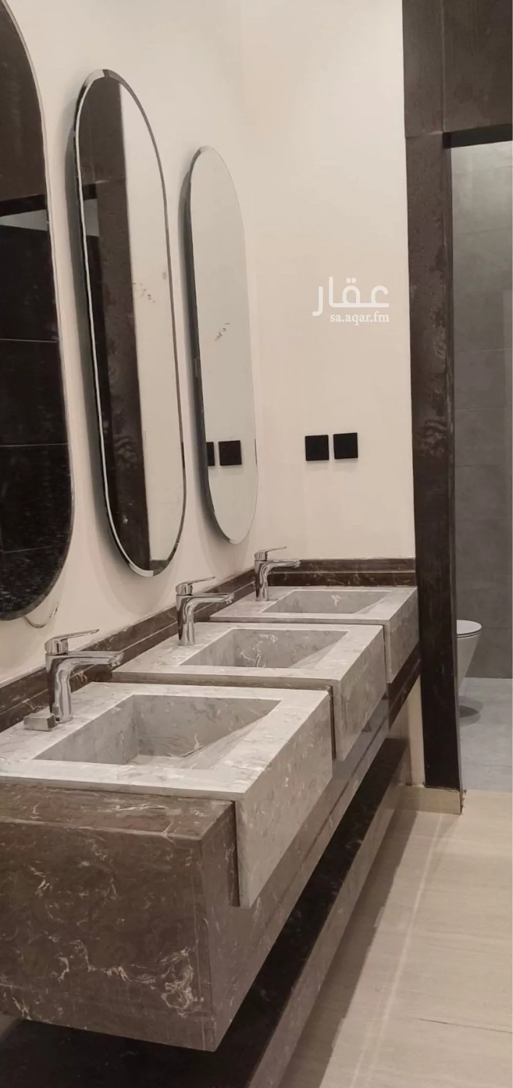 4 bedroom villa in Al Janadriyah 3