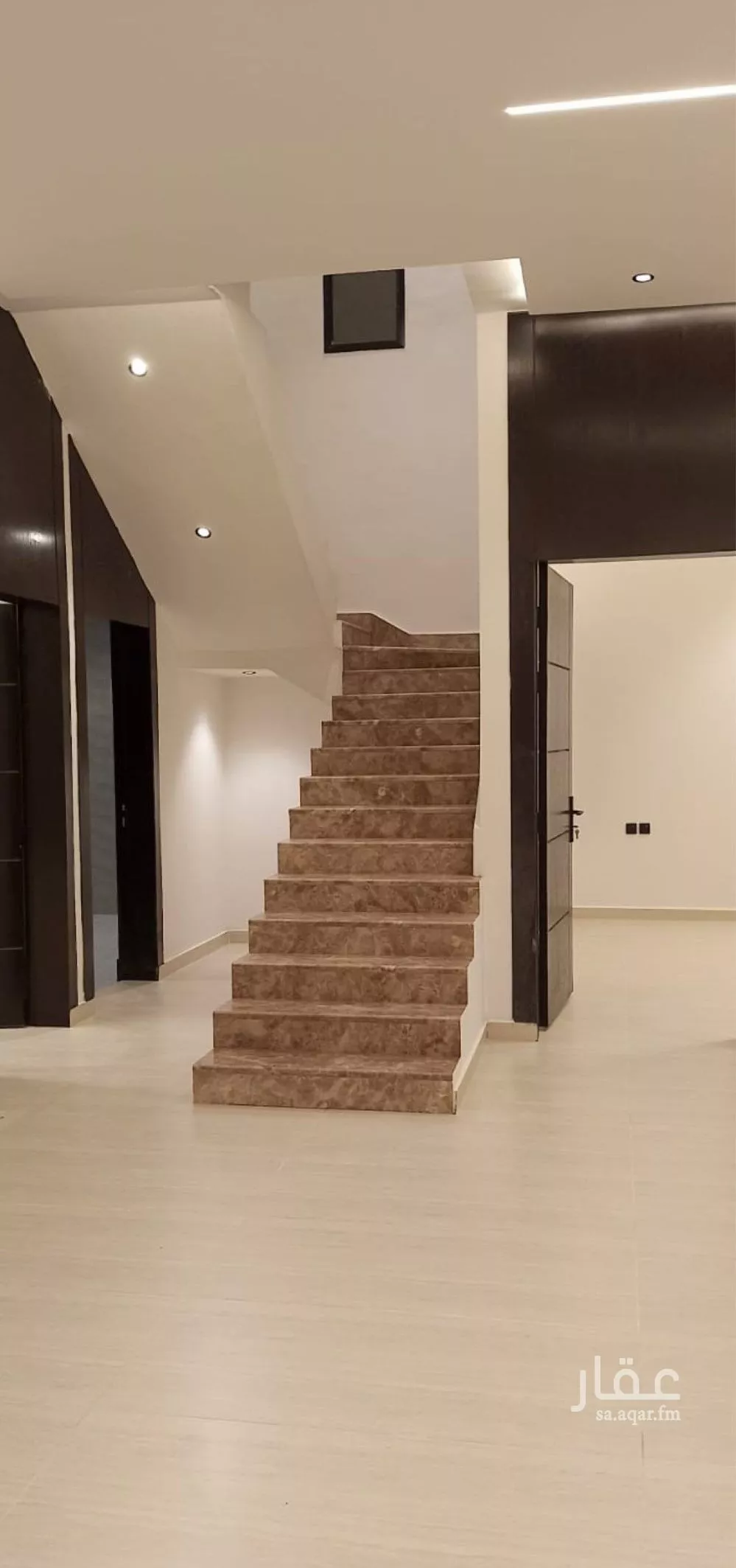 4 bedroom villa in Al Janadriyah 5