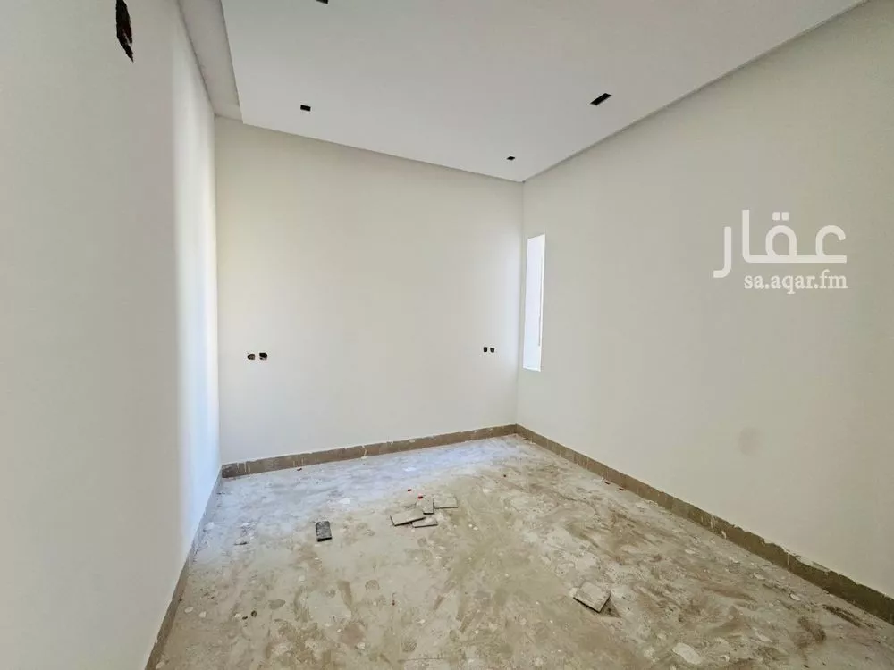 فيلا 4 غرف في العارض 9