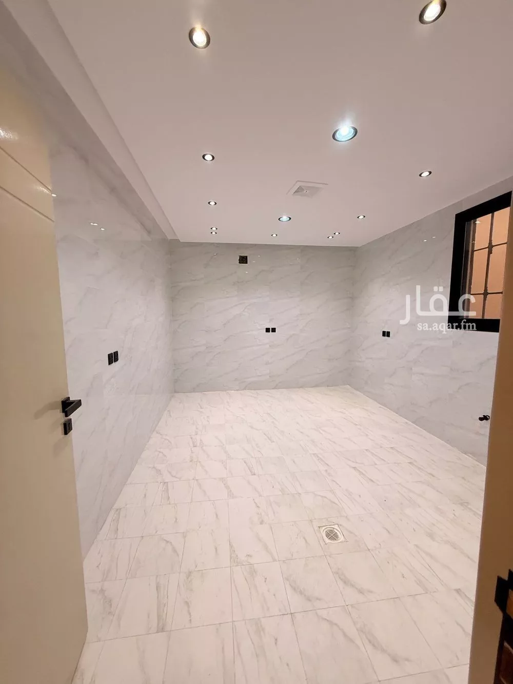 7 bedroom villa in Al Uraija Al Gharbiyah 12