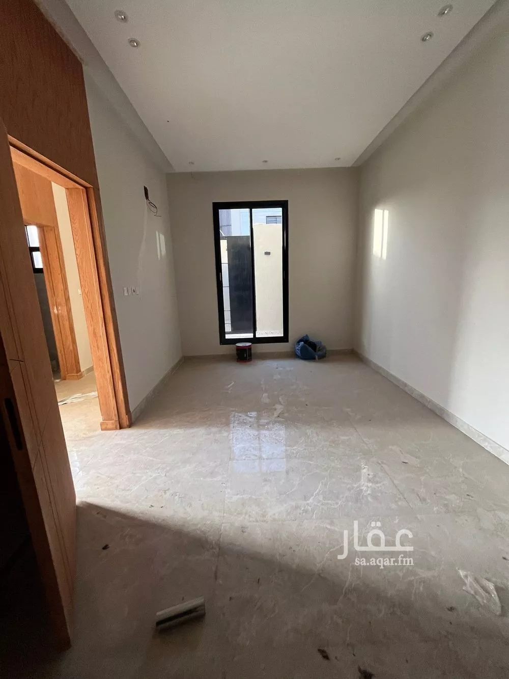 فيلا 5 غرف في الجنادرية 9