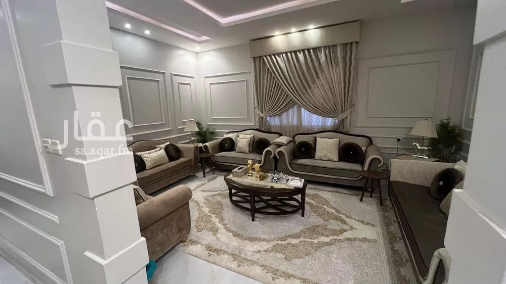 فيلا 11 غرف في العارض 5