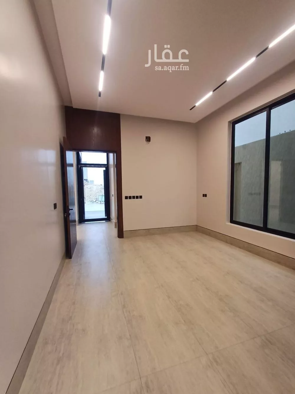 فيلا 6 غرف في الشرق 12