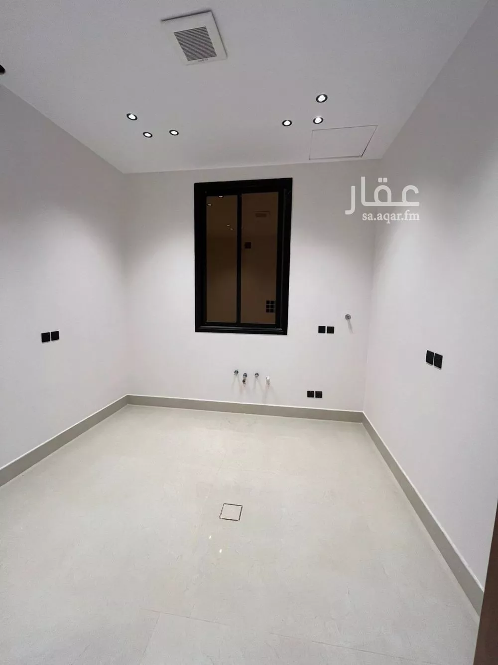 فيلا 4 غرف في المهدية 5