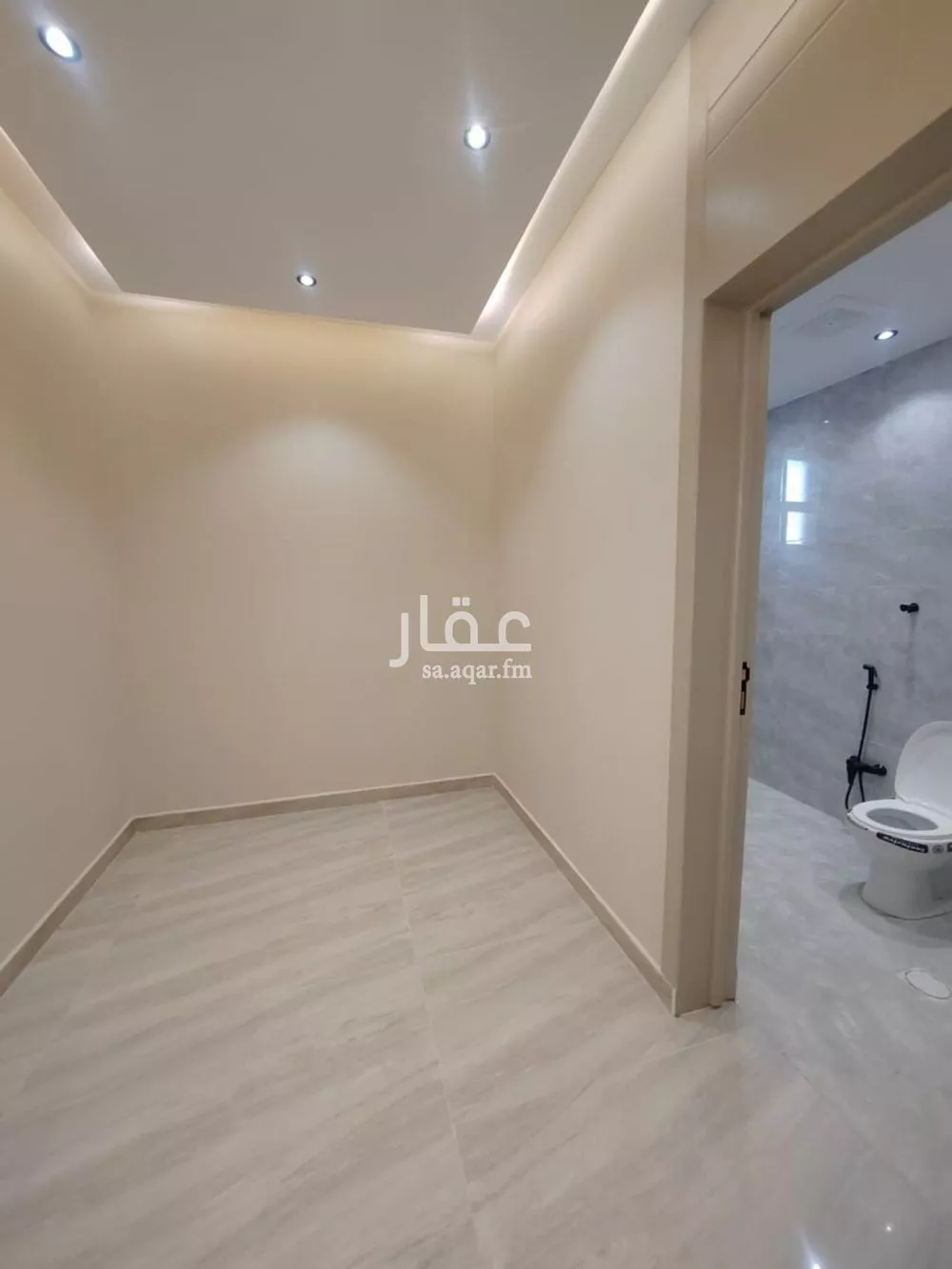 فيلا 6 غرف في العريجاء الغربية 10