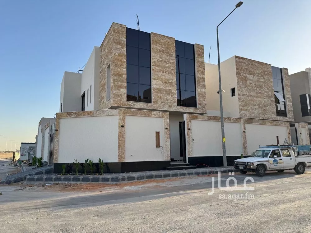 4 bedroom villa in Al Narjis 14