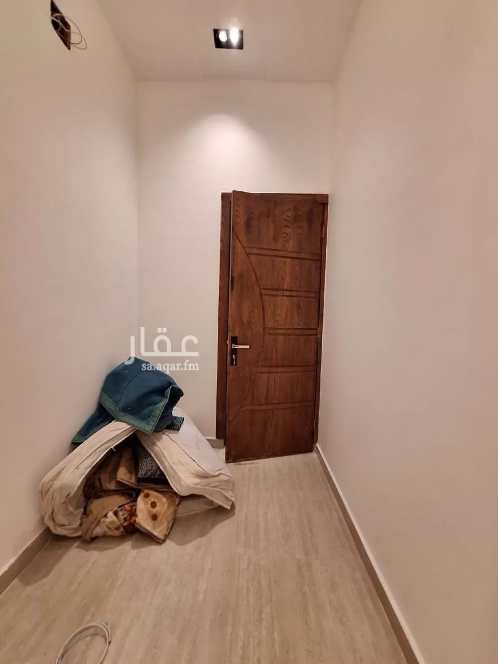 فيلا 7 غرف في الشرق 10