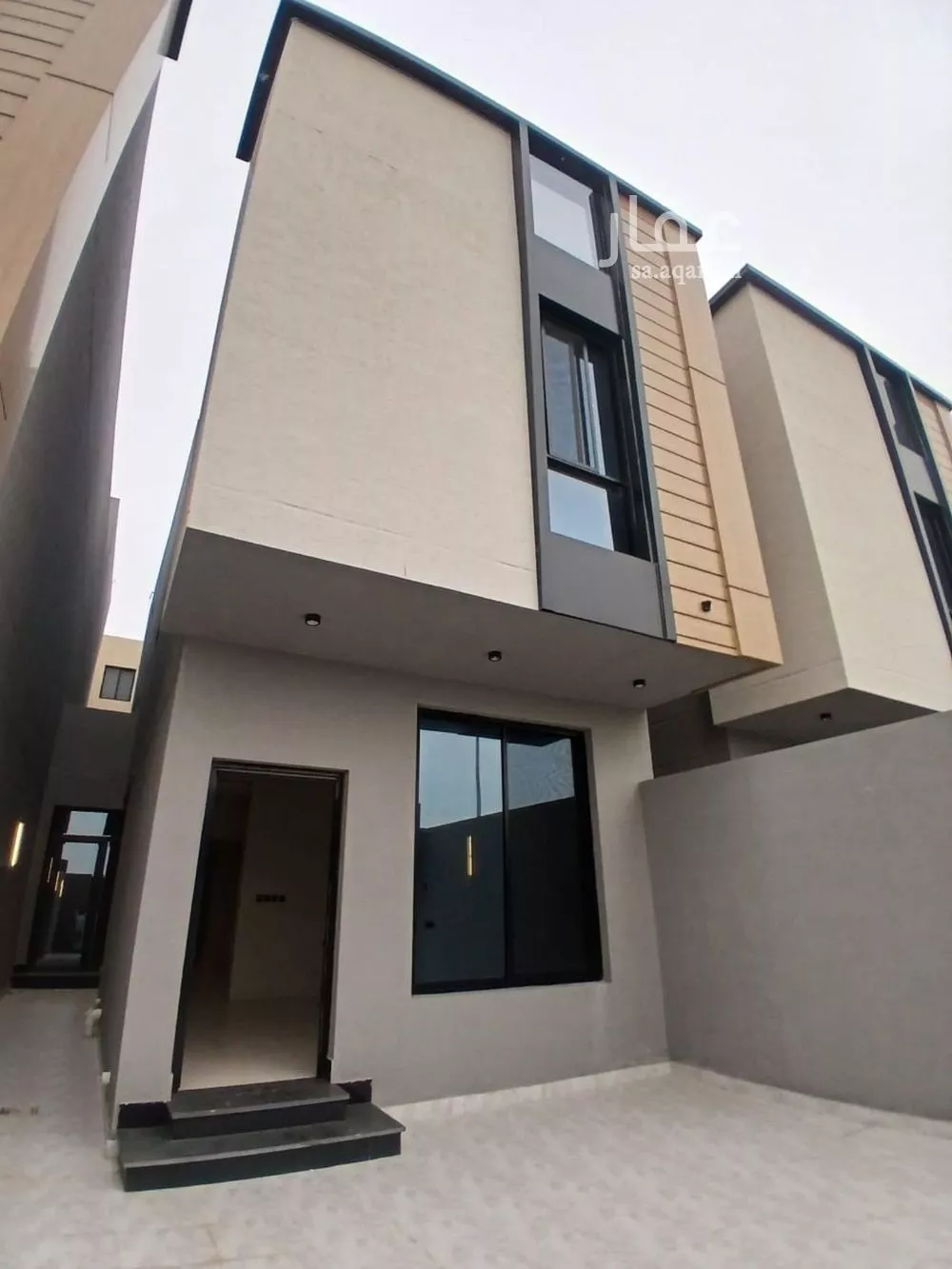 6 bedroom villa in Al Aqiq 2
