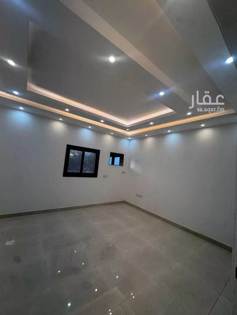 عمارة 696 م² في قلعة مخيط 3