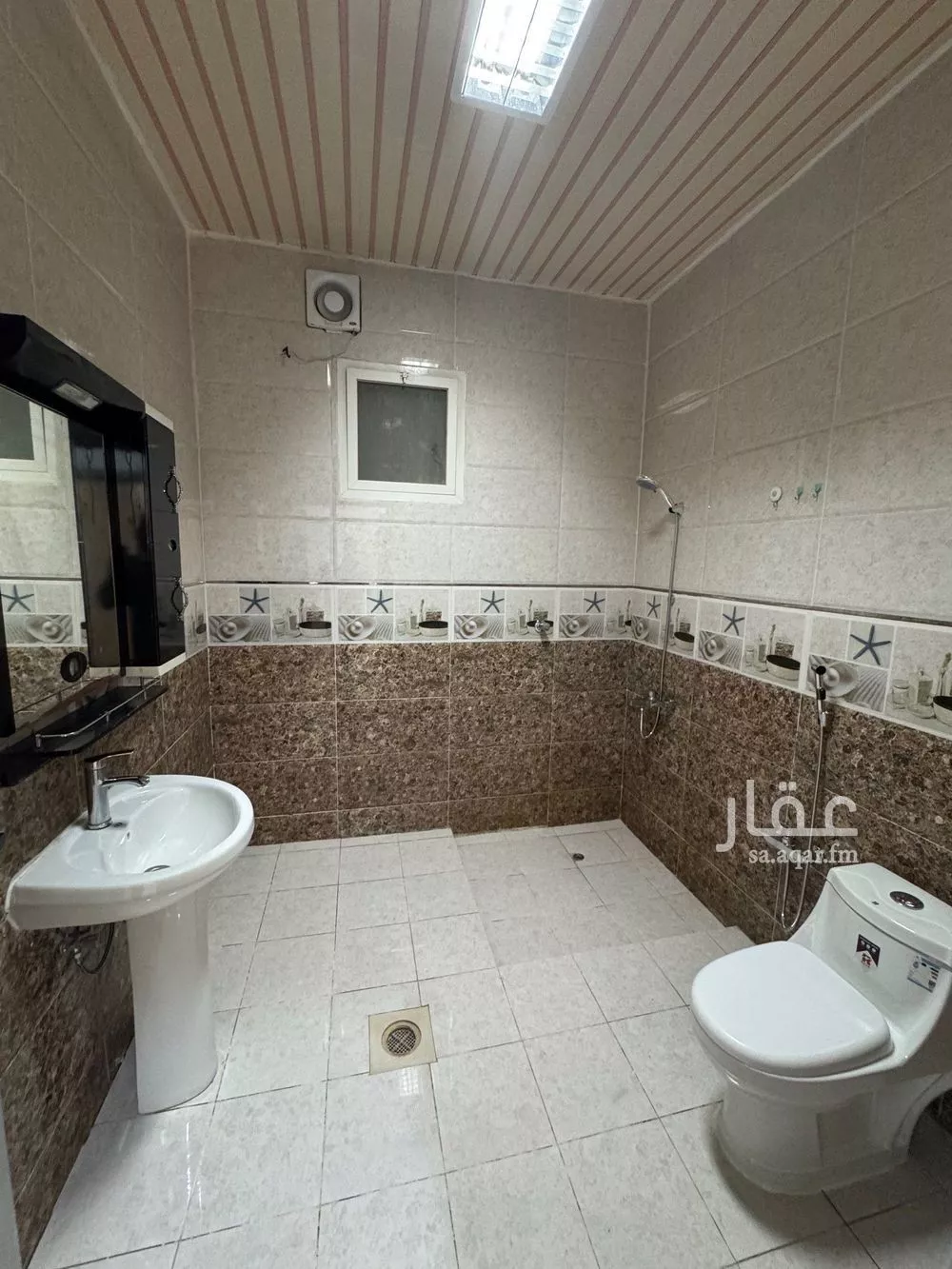 5 bedroom floor in Ishbiliyah 16