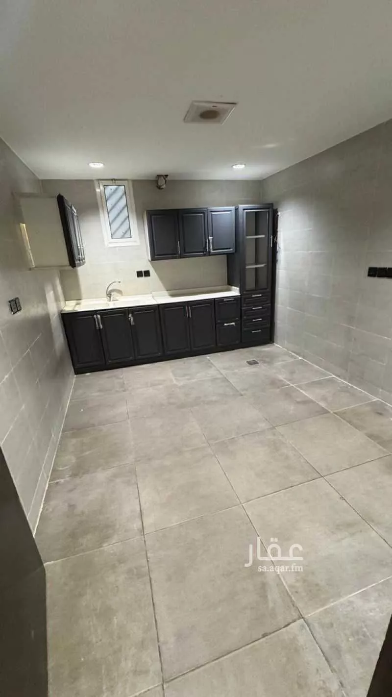4 bedroom floor in Umm Al Hamam Al Sharqi 4