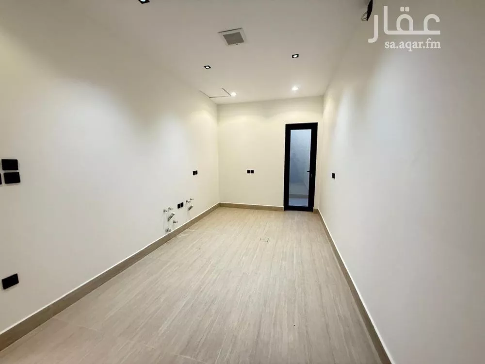 5 bedroom villa in Al Mahdiyyah 11