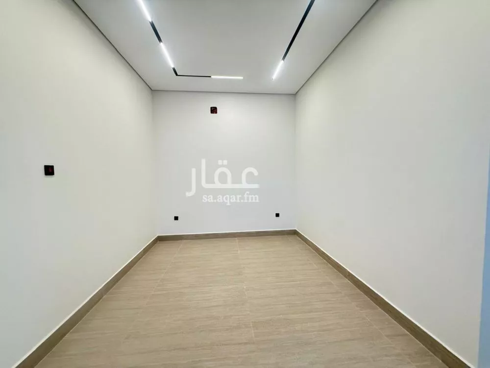 5 bedroom villa in Al Mahdiyyah 10
