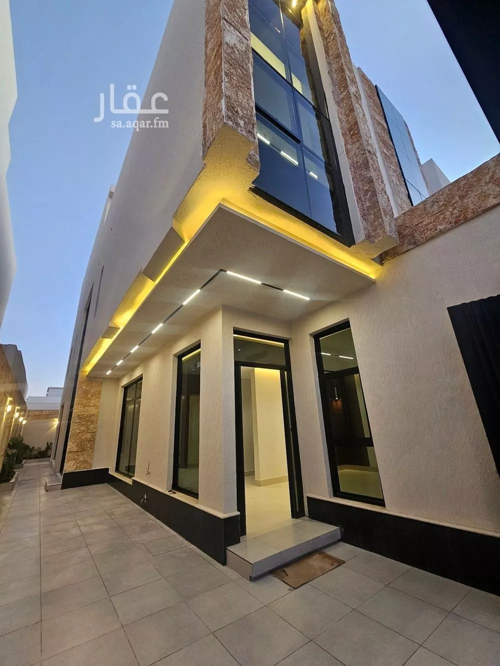 5 bedroom villa in Al Narjis 2