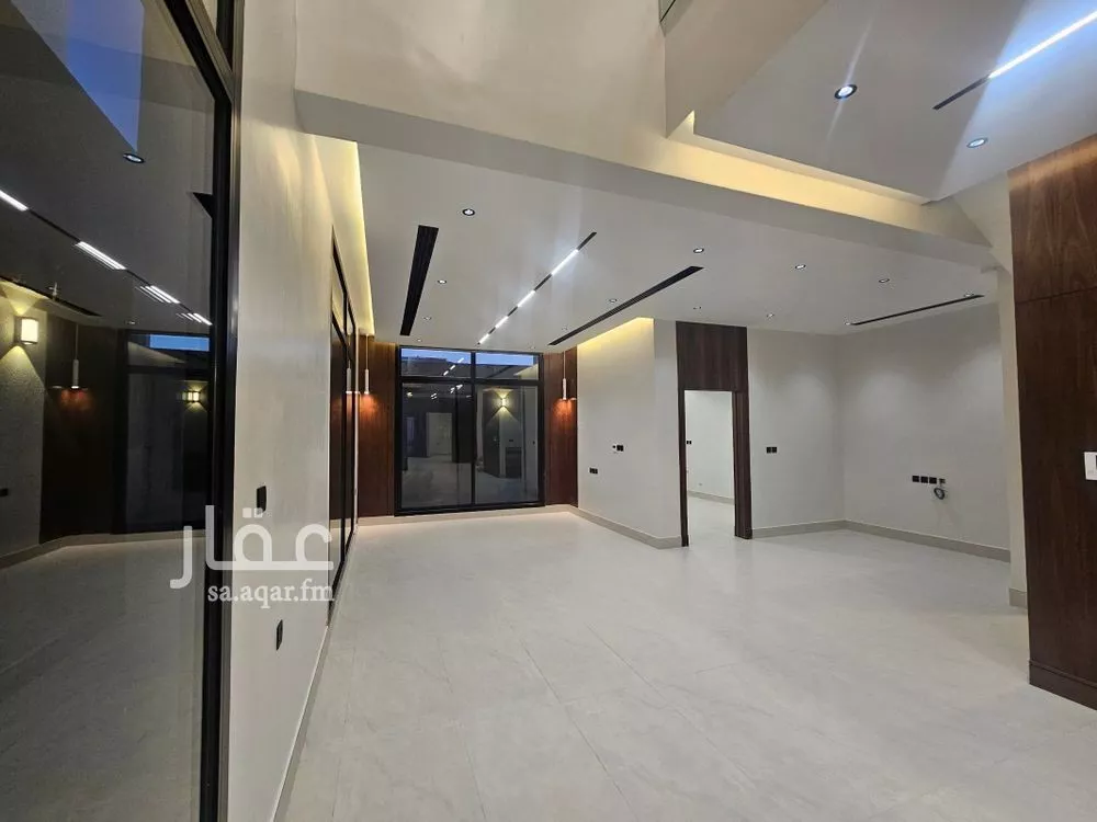 5 bedroom villa in Al Narjis 9