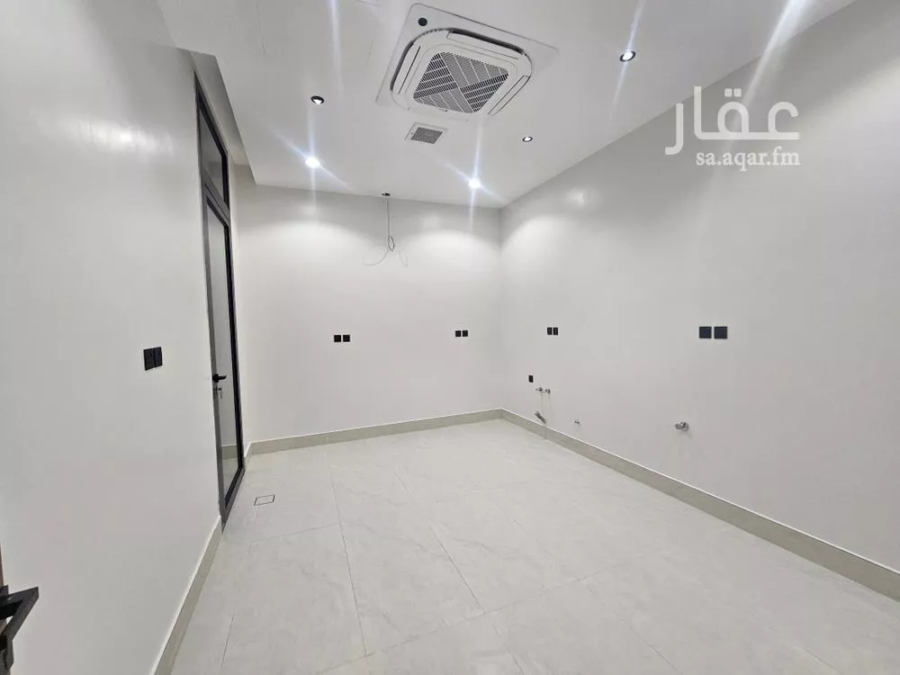 5 bedroom villa in Al Narjis 10