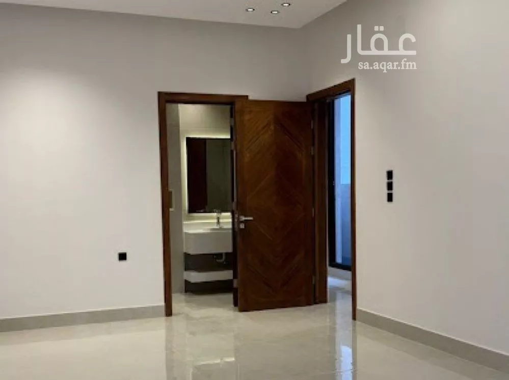 فيلا 5 غرف في المهدية 12