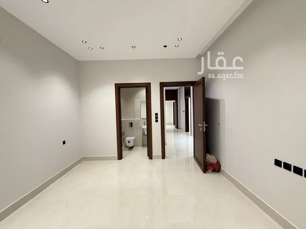 6 bedroom villa in Al Mahdiyyah 16