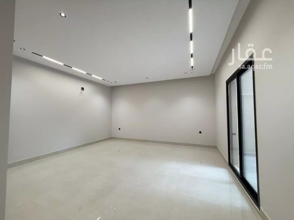 6 bedroom villa in Al Mahdiyyah 3