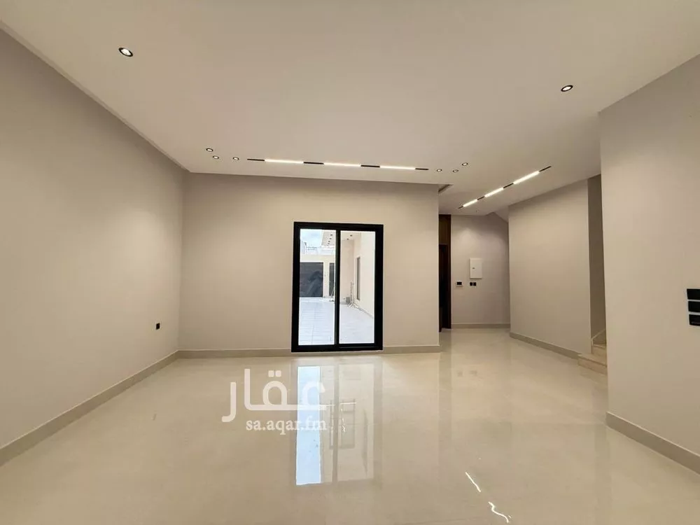 6 bedroom villa in Al Mahdiyyah 4