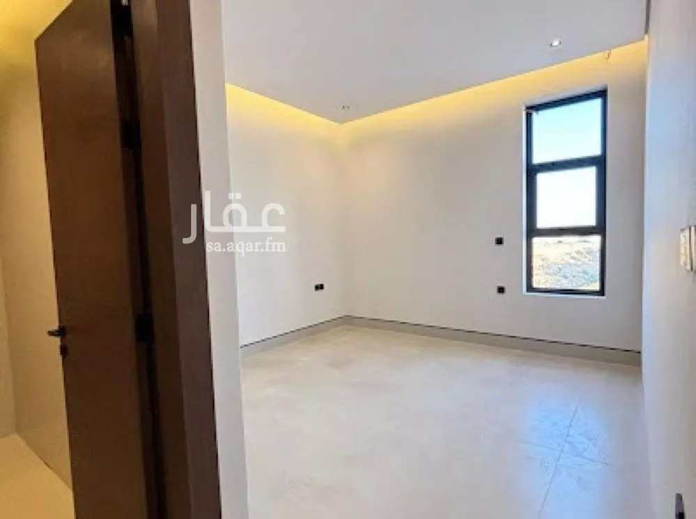 فيلا 6 غرف في المهدية 10