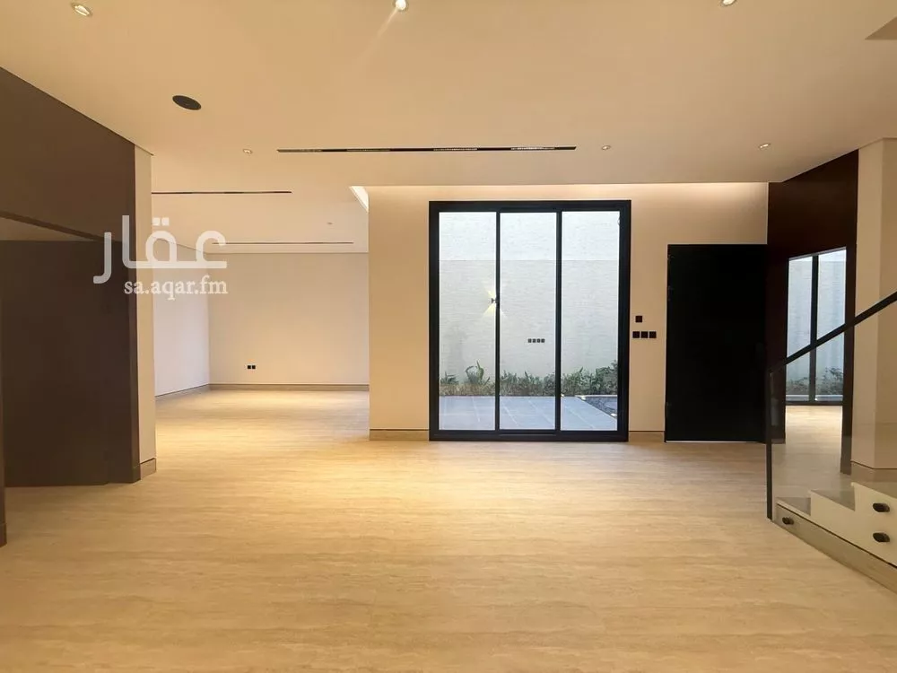 5 bedroom villa in Al Mahdiyyah 16