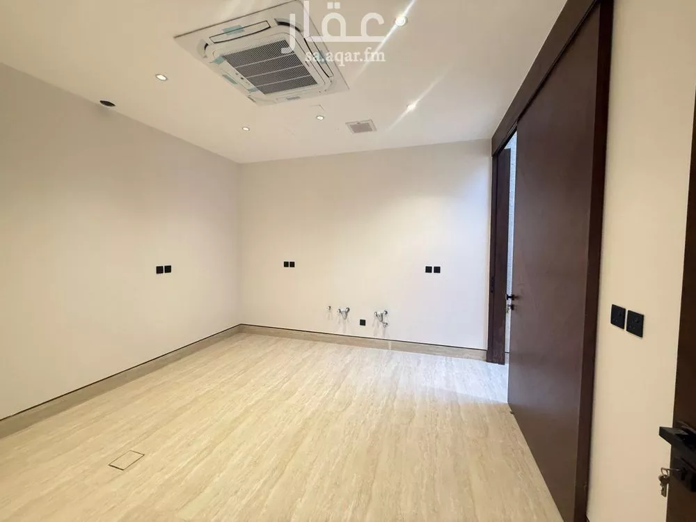 5 bedroom villa in Al Mahdiyyah 18