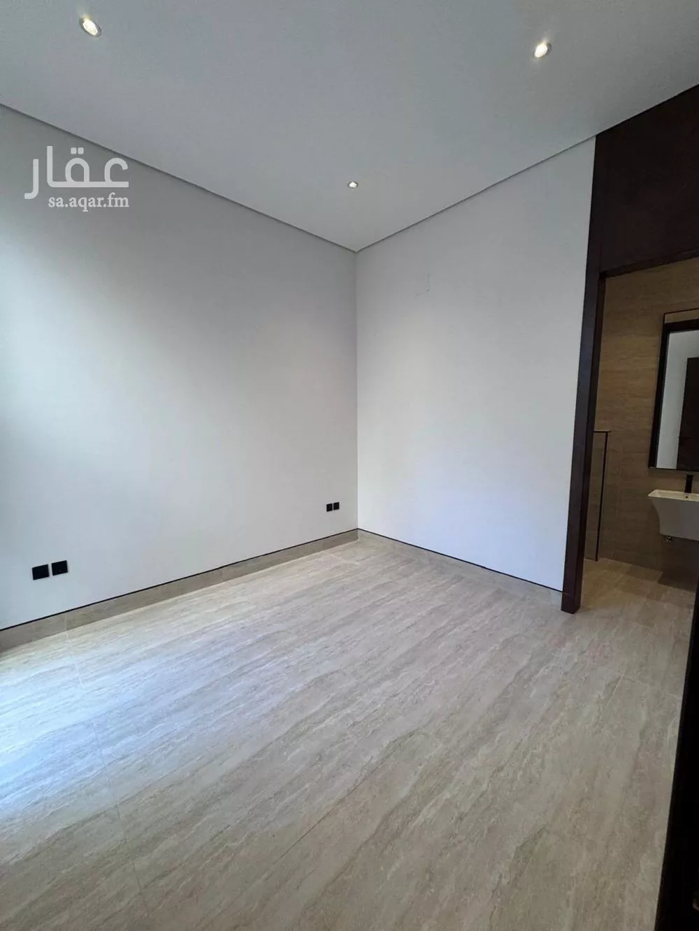 5 bedroom villa in Al Mahdiyyah 22