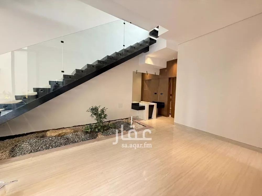 6 bedroom villa in Al Mahdiyyah 2