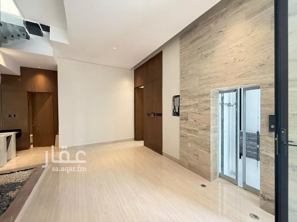 6 bedroom villa in Al Mahdiyyah 9