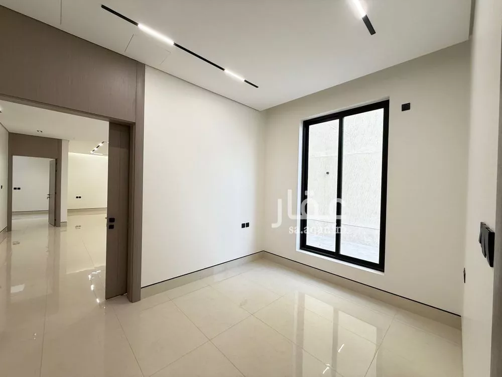 5 bedroom villa in Al Mahdiyyah 12